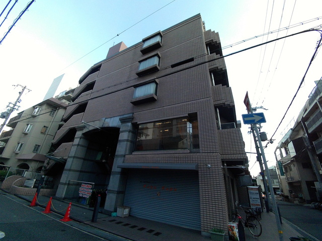 ドゥヴェル甲南の外観