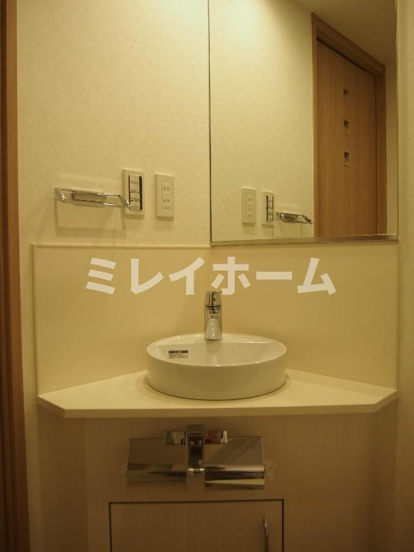 ルーブル品川西小山の洗面所