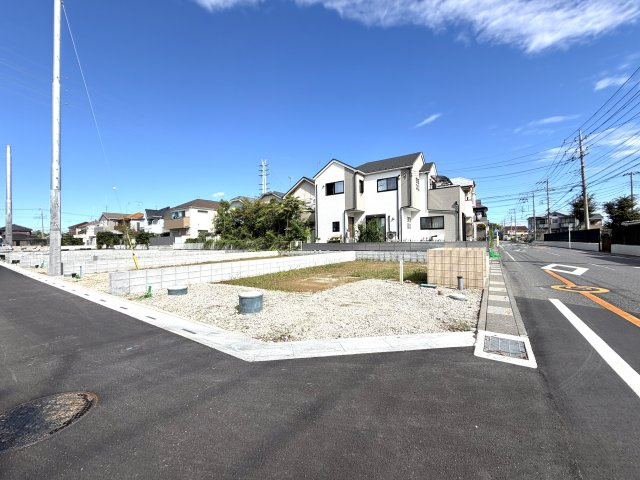 越谷市大泊第１０　１号棟リーブルガーデン新築戸建の外観|ここから理想の住まいづくりがスタート。陽当たりや敷地の広さを現地でしっかりご確認いただけます。