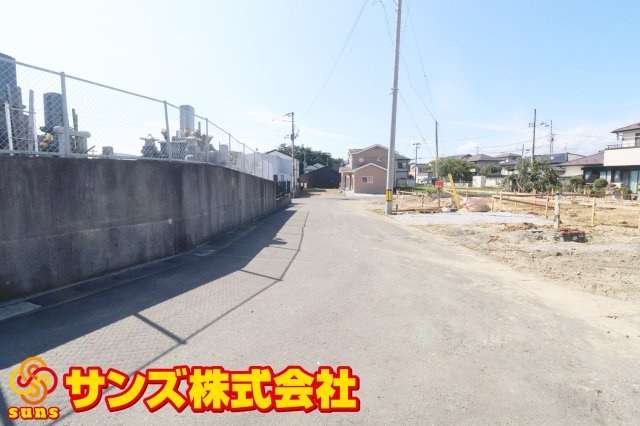 郡山市富田西６丁目　　　4号棟　　富田小学校、富田中学区の外観|南側前面道路