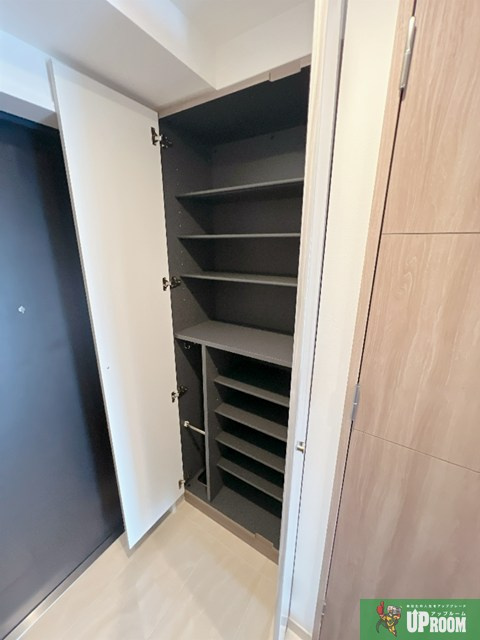 ワールドアイ名古屋城北の玄関