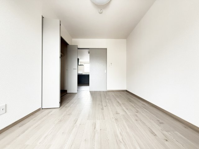 フジ・マンションの洋室
