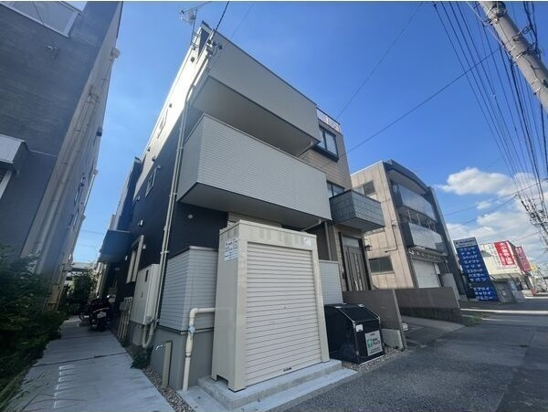リーブルファイン三条の外観