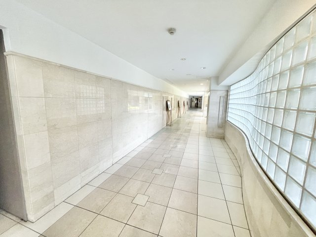 ライオンズガーデン枚方藤阪■中古マンションのロビー