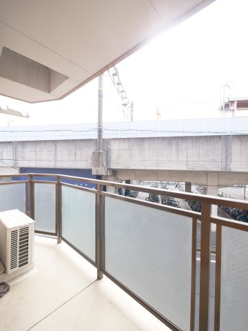フロントステーション西川原のバルコニー|※写真は別の部屋のものです。