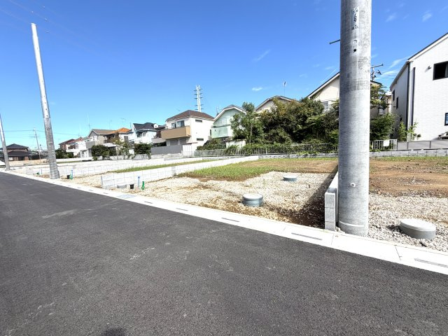 越谷市大泊第１０　3号棟リーブルガーデン新築戸建の外観|施工前のクリアな敷地状況をご覧いただけます。周辺の静かな街並みや暮らしやすさを現地でお確かめください。