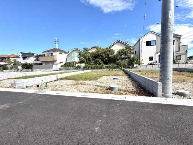 越谷市大泊第１０　3号棟リーブルガーデン新築戸建の外観|すっきりと整地された建築予定地。陽差しを遮るものがなく、開放的な陽当たりと風通しが期待できます。