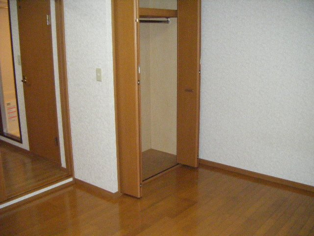 Ｕ－ＨＯＵＳＥ船橋本町の居間・リビング|エアコンも完備です