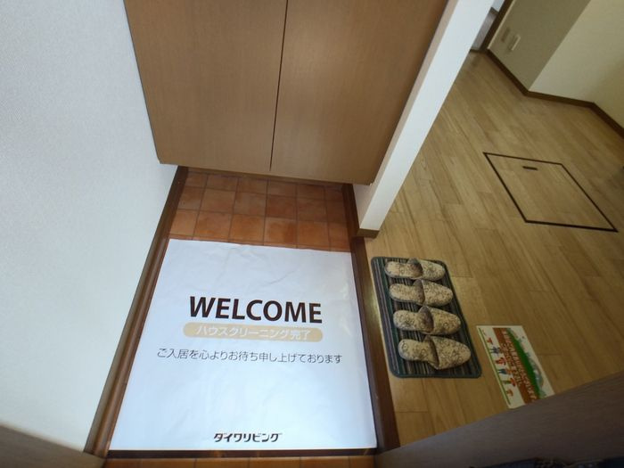 モンパレナスの玄関