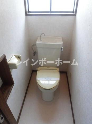上原アパートのトイレ