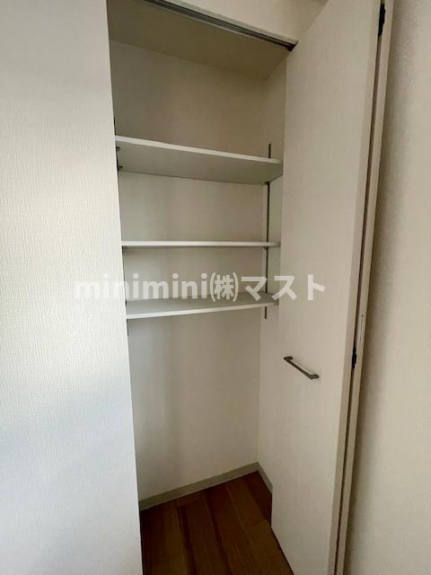 プレサンス松屋町駅前デュオの収納