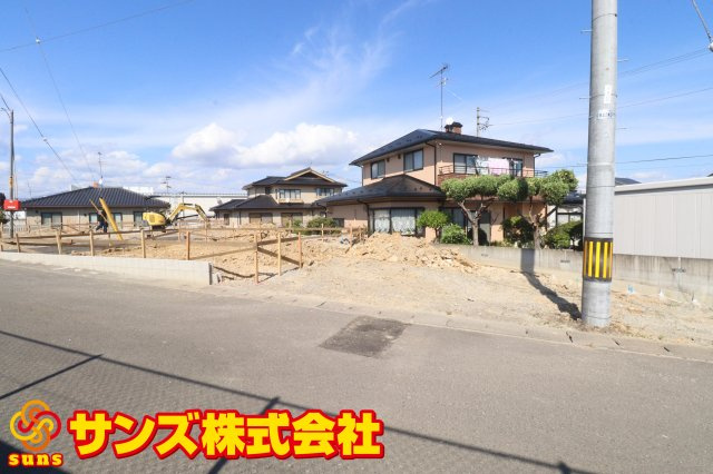 郡山市富田西６丁目　　　6号棟　　富田小学校、富田中学区の外観|南西側から見た外観♪
