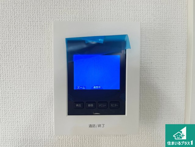 神戸市北区緑町　第2期　新築一戸建ての防犯設備|カラーモニターインターホン！声だけでなく来訪者の姿や顔がモニターで確認できるので、小さなお子様がいらっしゃるご家庭でも安心できます！