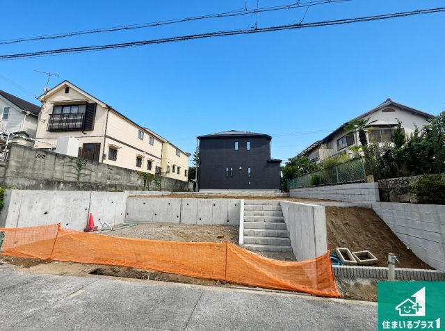 神戸市北区緑町　第2期　新築一戸建ての外観|周辺は落ち着いた街並みの住宅地！子育てがしやすい住環境です！まだ未完成ですが、現地でしかわからない事もございます。是非一度ご覧ください。