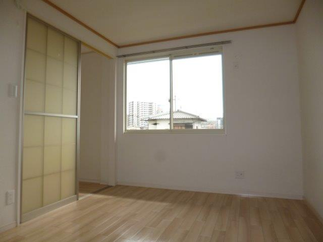 トゥインクル林の洋室