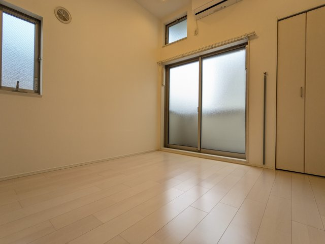 ウィンクルム新瑞橋の洋室
