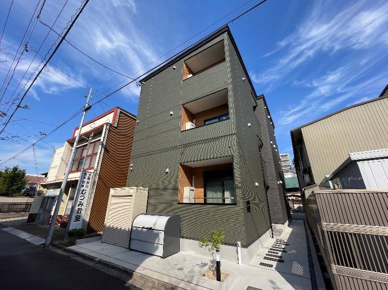 ＣＲＡＳＴＩＮＥ名楽町の外観