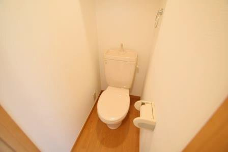 レオ五番館のトイレ|キレイなトイレです