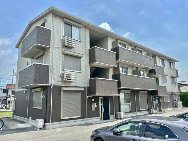 ラフィーネ亀山の外観
