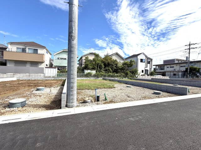 越谷市大泊第１０　4号棟リーブルガーデン新築戸建の外観|すっきりと整地された建築予定地。陽差しを遮るものがなく、開放的な陽当たりと風通しが期待できます。