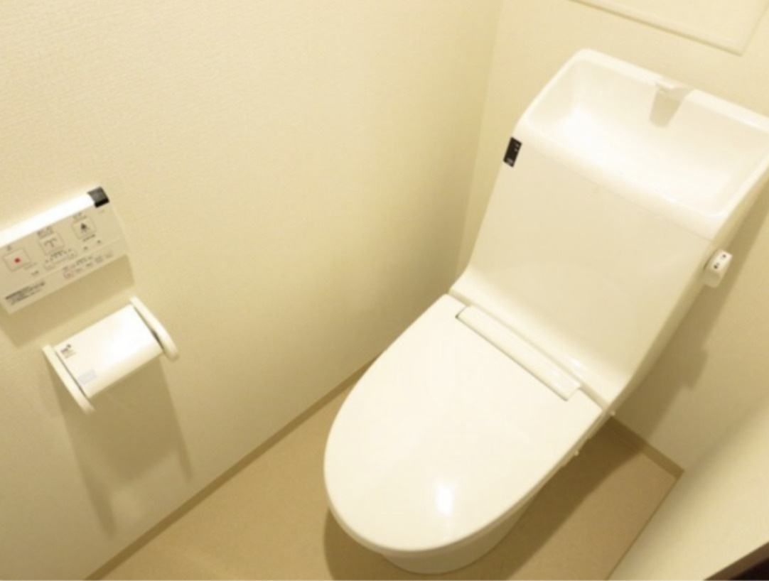 渋谷区神宮前３丁目の賃貸マンションのトイレ