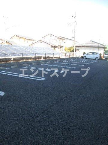 カファーラ・Ｄの駐車場|高崎、前橋のお部屋探しはエンドスケープまで！お客様の理想お聞かせ下さい♪