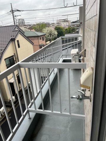 第2サトーハイツのその他|外からの目が気にならないベランダで洗濯物が干せます