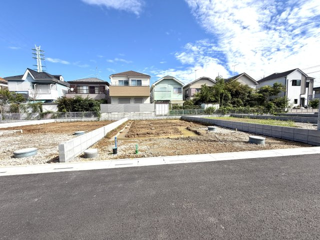 越谷市大泊第１０　5号棟リーブルガーデン新築戸建の外観|これから新しい邸宅が誕生する建築予定地。敷地の形状や実際の境界線を事前にお確かめいただけます。