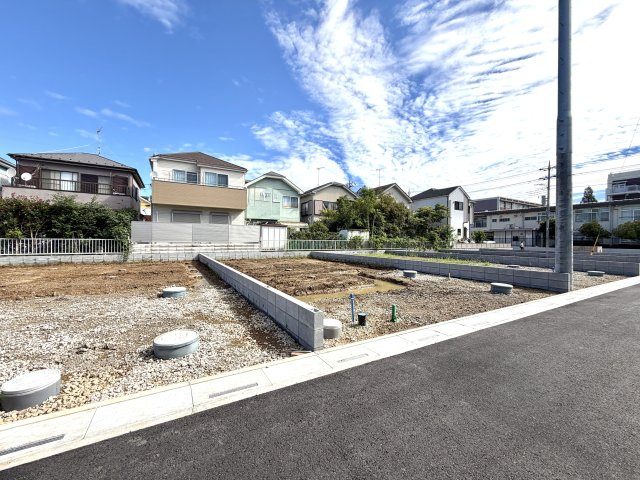 越谷市大泊第１０　5号棟リーブルガーデン新築戸建の外観|すっきりと整地された建築予定地。陽差しを遮るものがなく、開放的な陽当たりと風通しが期待できます。