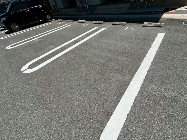 グレイス　ルタンⅠの駐車場