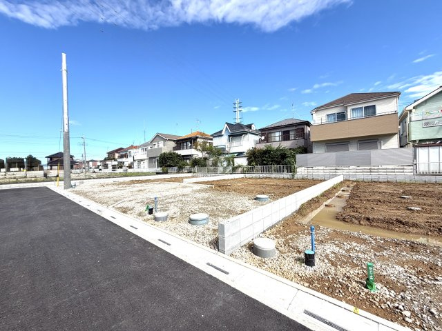 越谷市大泊第１０　6号棟リーブルガーデン新築戸建の外観|すっきりと整地された建築予定地。陽差しを遮るものがなく、開放的な陽当たりと風通しが期待できます。