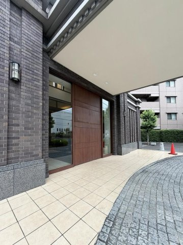 デイパーク横濱綱島のエントランス