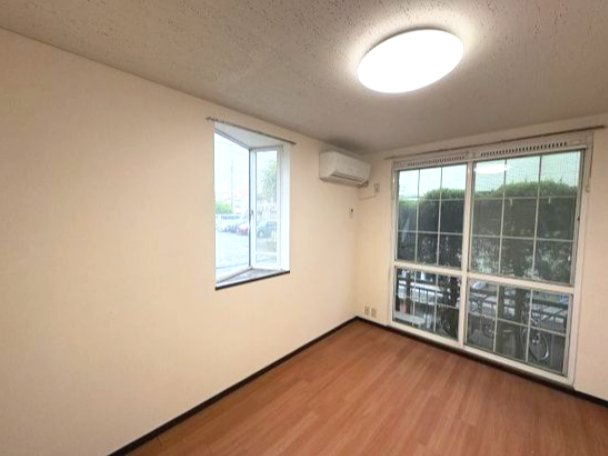 ＢＡＵＨＡＵＳ・Ｂの居間・リビング