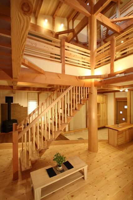東松山市あずま町１丁目　中古売戸建の居間・リビング