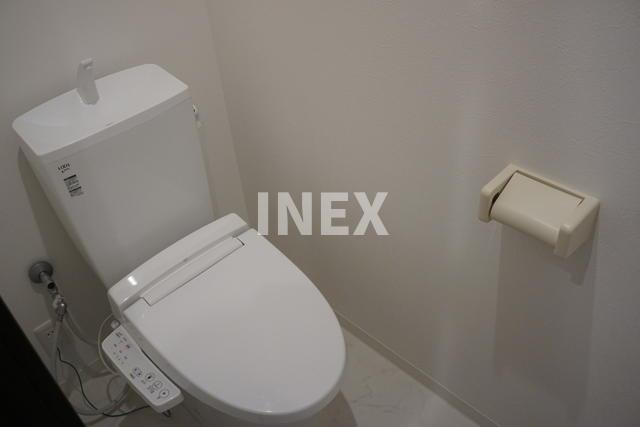 横浜市西区平沼２丁目の賃貸マンションのトイレ