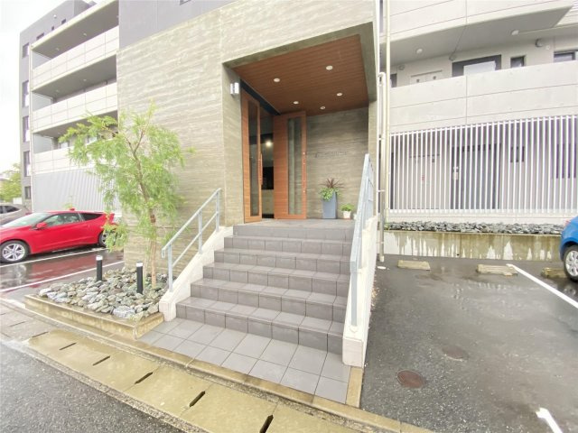 リオセレッソ（RIO CEREZO）の玄関