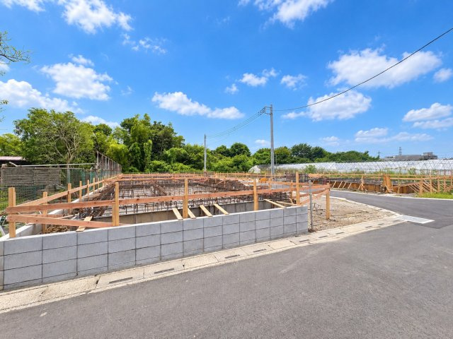 三郷市　高州4丁目　新築戸建　全7棟の前面道路含む現地写真|前面道路含む現地写真です