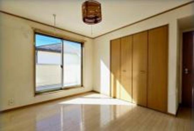 東松山市松葉町　中古売戸建の洋室