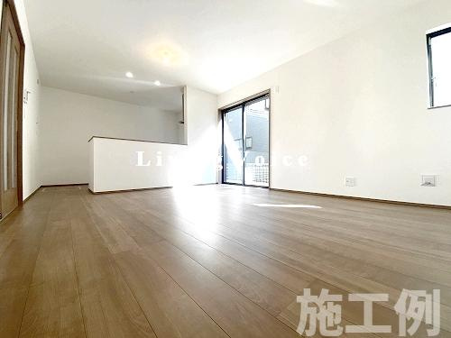 【仲介手数料０円】海老名市杉久保北5丁目　新築一戸建て　全3棟の居間・リビング|海老名市杉久保北5丁目　新築一戸建て　全3棟