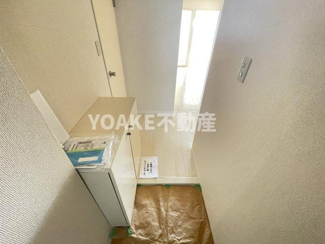 フラット座間の玄関|別号室の写真となります。現況優先。