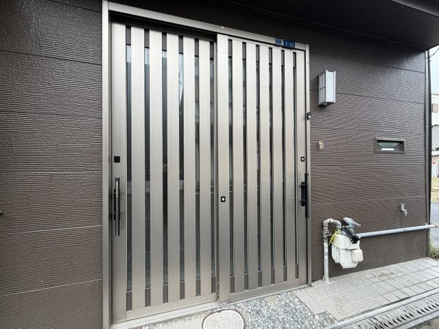 戸縦のエントランス