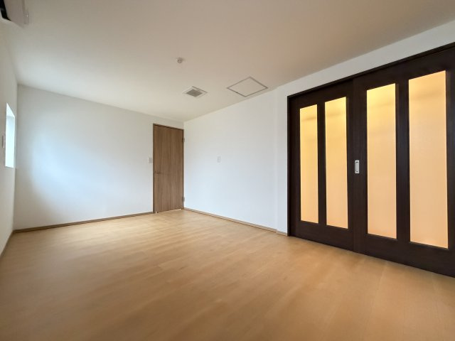 戸縦の洋室