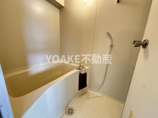 フラット座間の浴室|画像は別部屋のものです。現況優先。