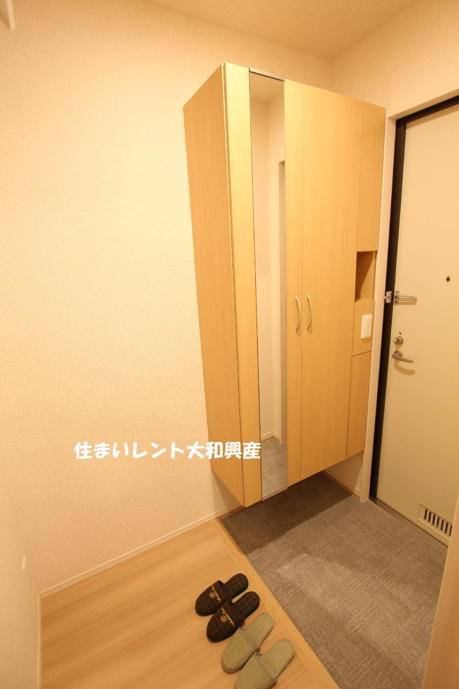 シャルムの玄関