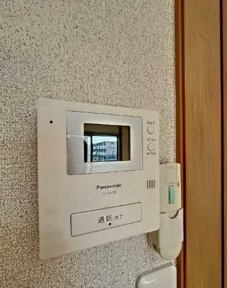 【セキュリティ】 | ラフィネ | モニター付きインターホン。