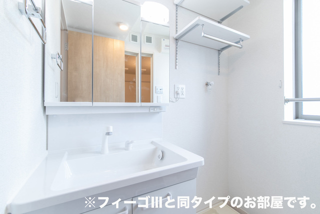 サンローラYの洗面所|シンプルで使いやすい洗面台です！