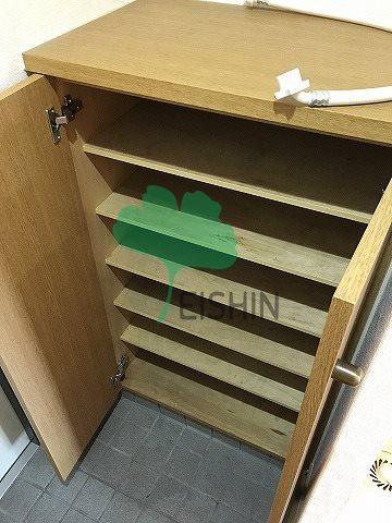リーセント春町の玄関|下駄箱もしっかりついてます！