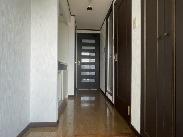 ライオンズマンション交通局前の玄関