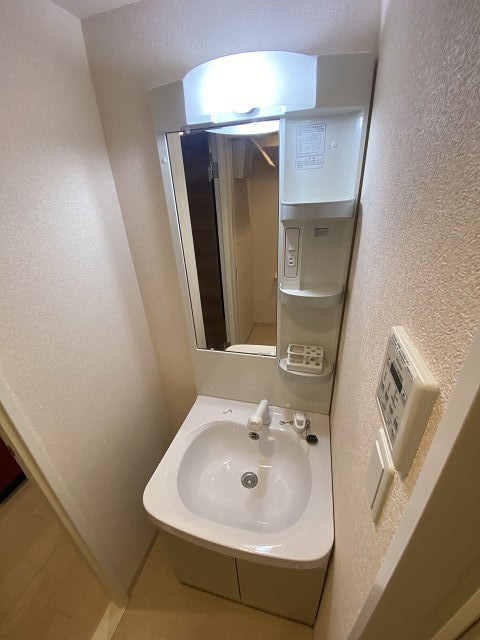 Luxe尼崎westの洗面所