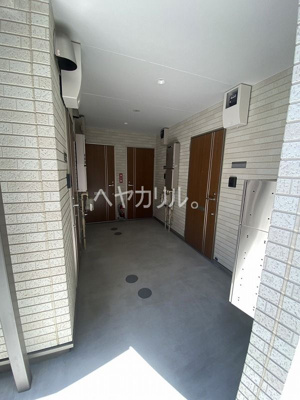 【ロビー】 | セレスト井土ヶ谷 | 同建物別部屋参考
